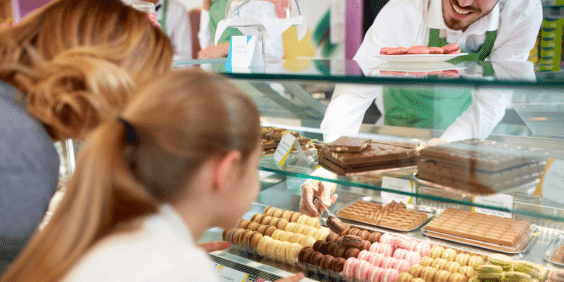 como montar uma vitrine de doces